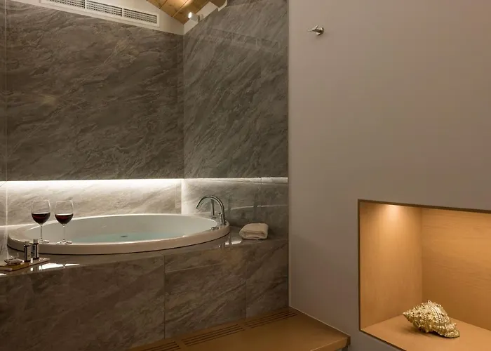 Mirabile Luxury מלון